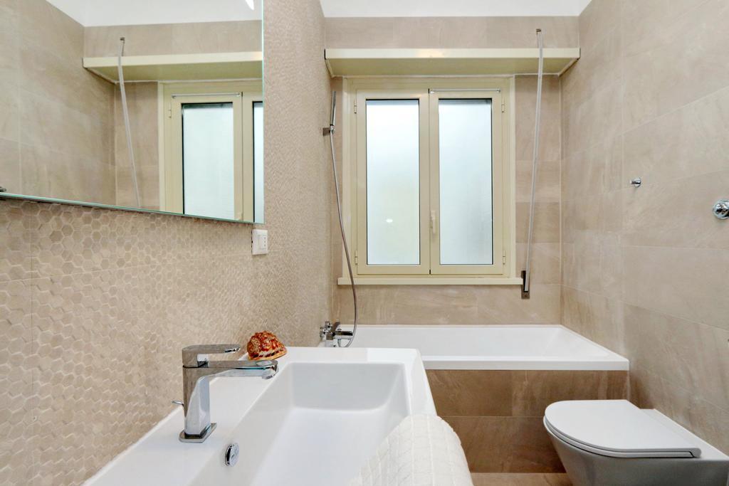 Appartamento di 130 m² con 3 camera Roma Esterno foto