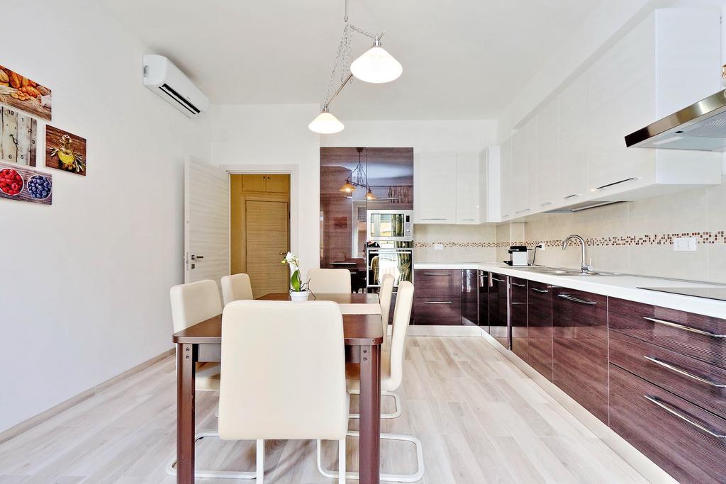 Appartamento di 130 m² con 3 camera Roma Esterno foto