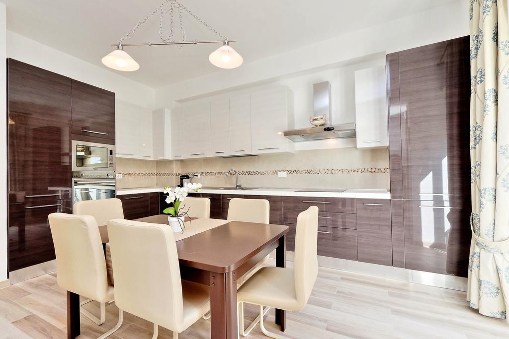 Appartamento di 130 m² con 3 camera Roma Esterno foto
