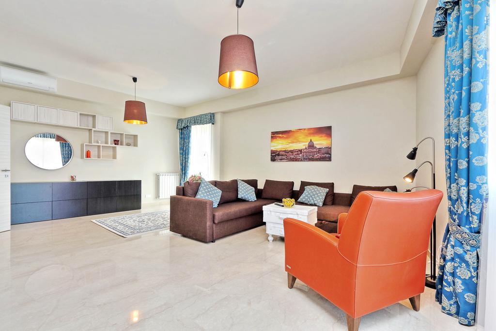 Appartamento di 130 m² con 3 camera Roma Esterno foto