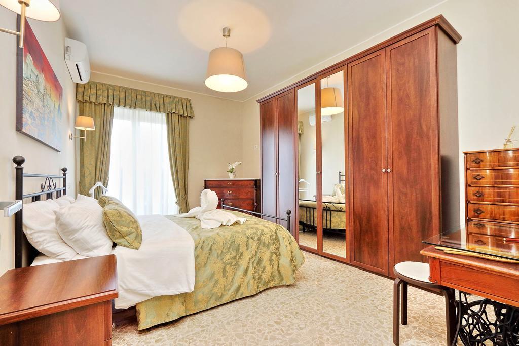 Appartamento di 130 m² con 3 camera Roma Esterno foto