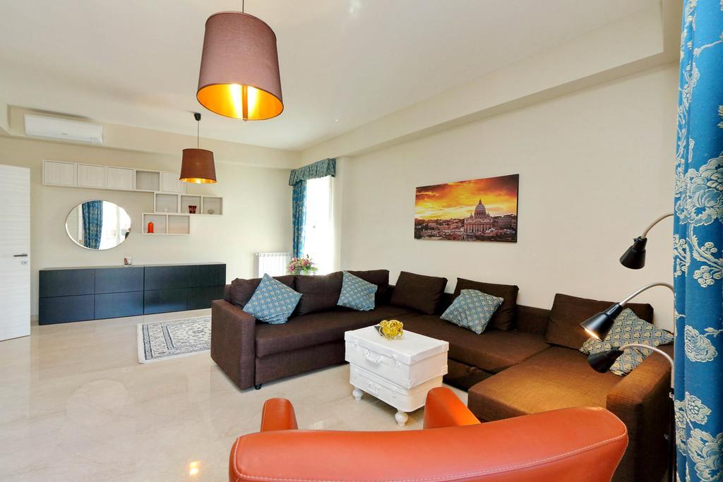Appartamento di 130 m² con 3 camera Roma Esterno foto